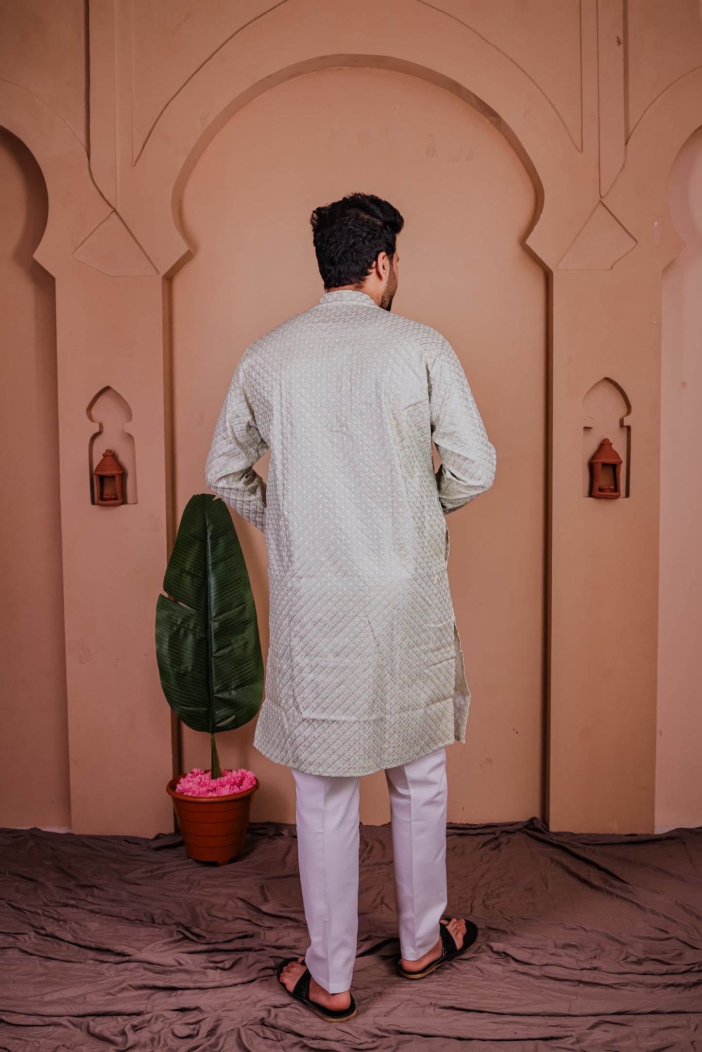 Festive Kurta with Elegant Patterned Embroidery