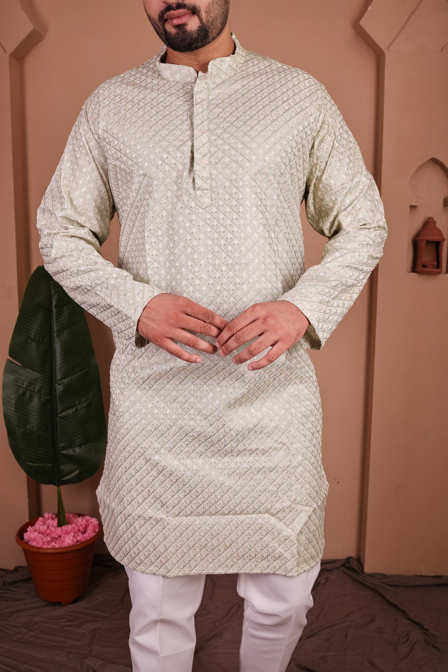 Festive Kurta with Elegant Patterned Embroidery