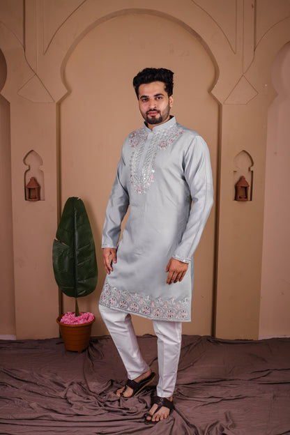 Vilasa Embroidered Kurta